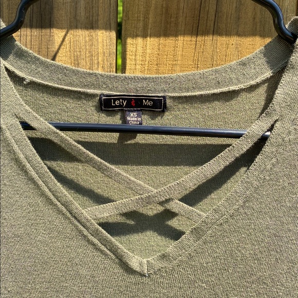 Lety & Me | Vita Cross Detail Pullover | XS | Olive - Picture 3 of 5